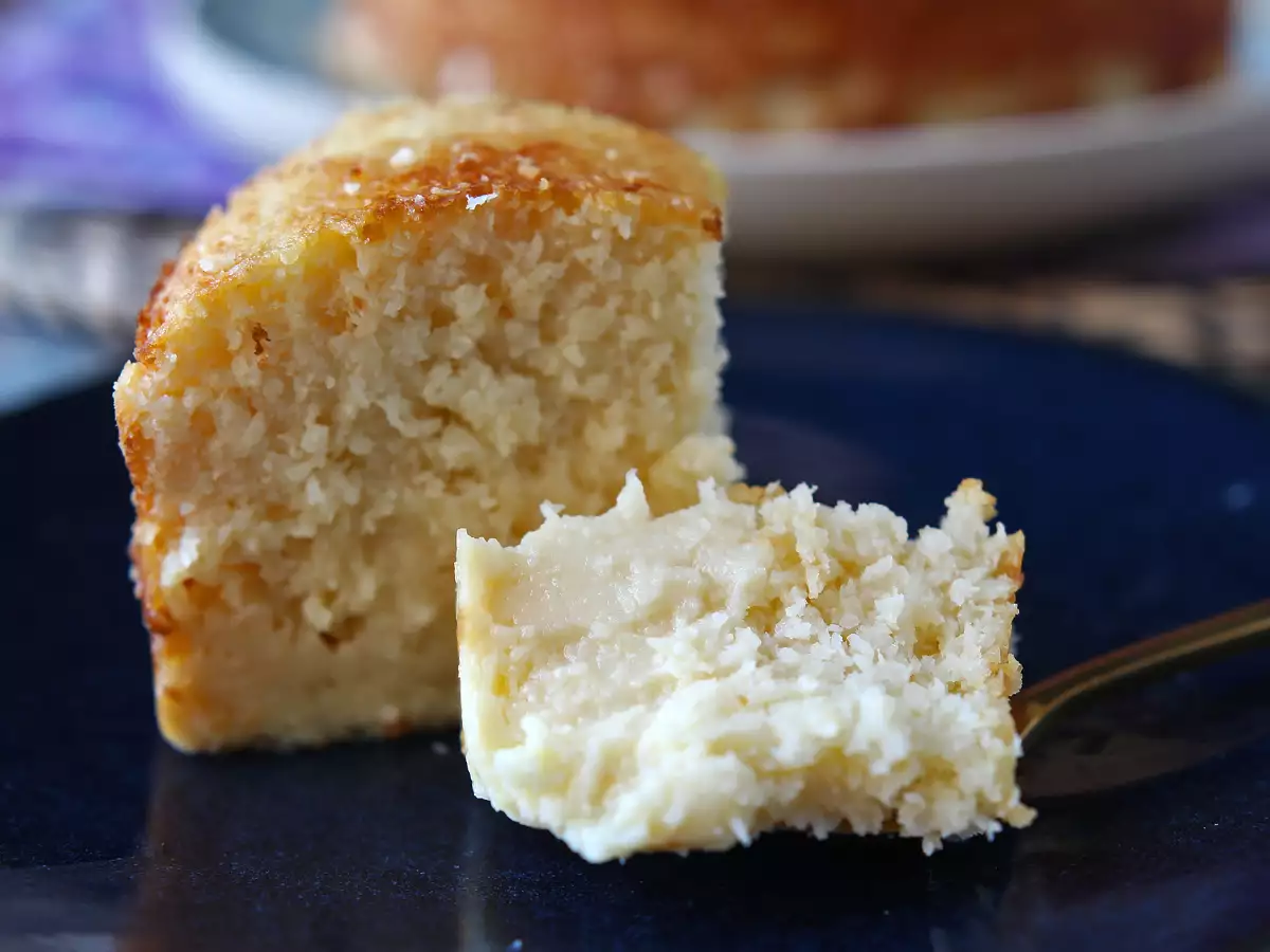 Kokos-Puddingkuchen mit Kondensmilch – einfach und zart schmelzend