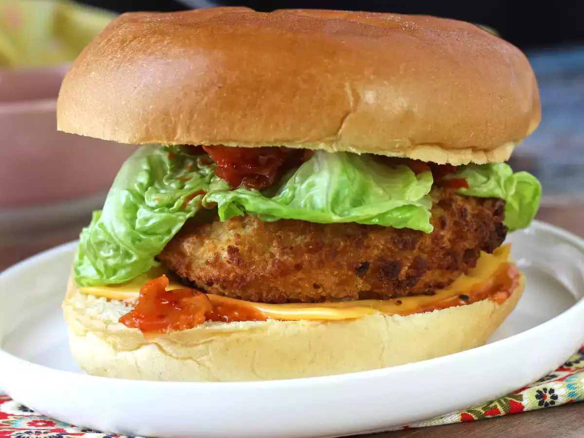 Koreanischer Crispy-Chicken-Burger: knusprig, würzig und unwiderstehlich - foto 5