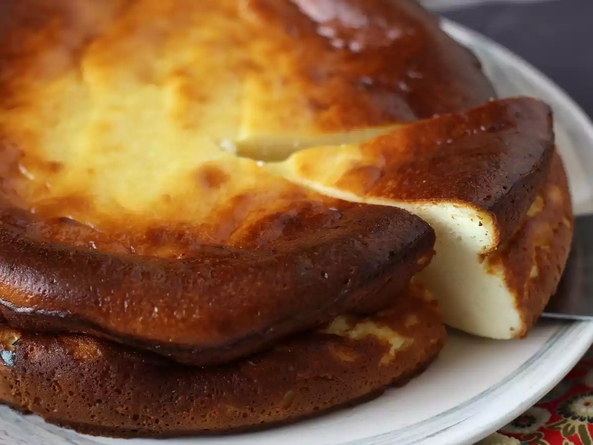 Köstlicher Käsekuchen ohne Teig und super einfach zu machen! - foto 3