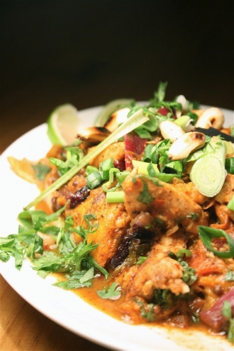 Rezept: aprikosen-limetten-hähnchen mit mandeln &amp; koriander