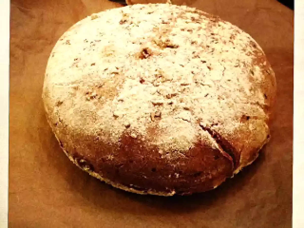 KRUSTENBROT mit Koriander, Kümmel und Nigella