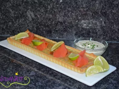 Lachs- Crostata mit Mohn und Meerrettichrahm