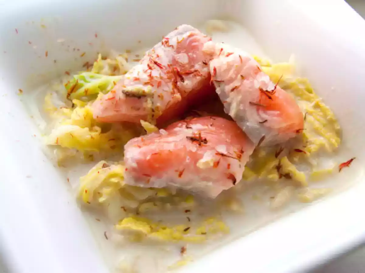 Lachs in Kokosmilch poschiert