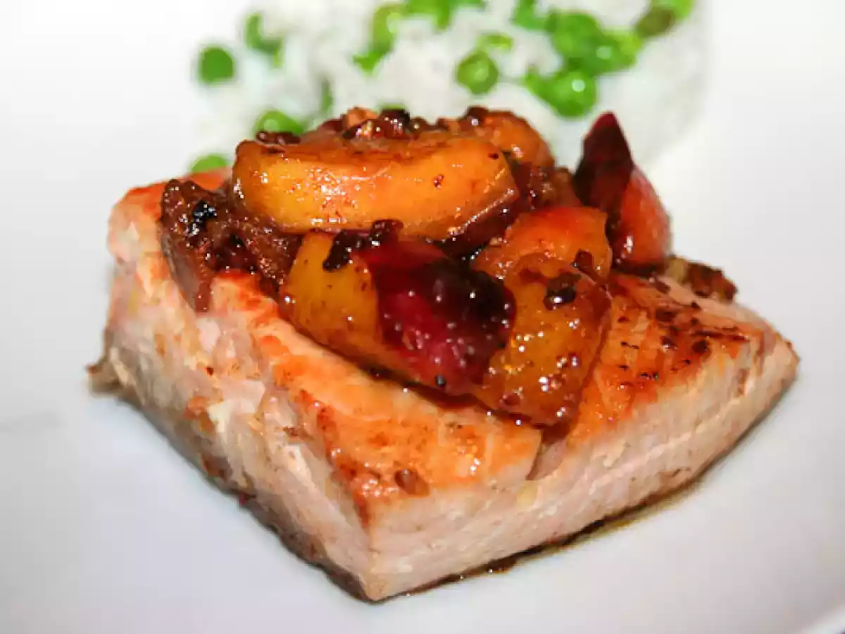 Lachs mit Pfirsich und Ingwer