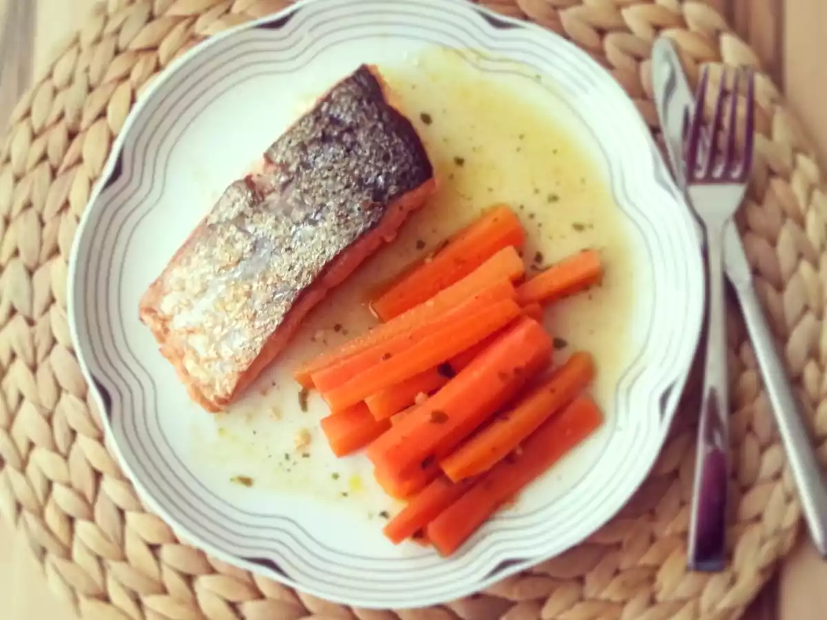 Lachsfilet unter Knusperhaut