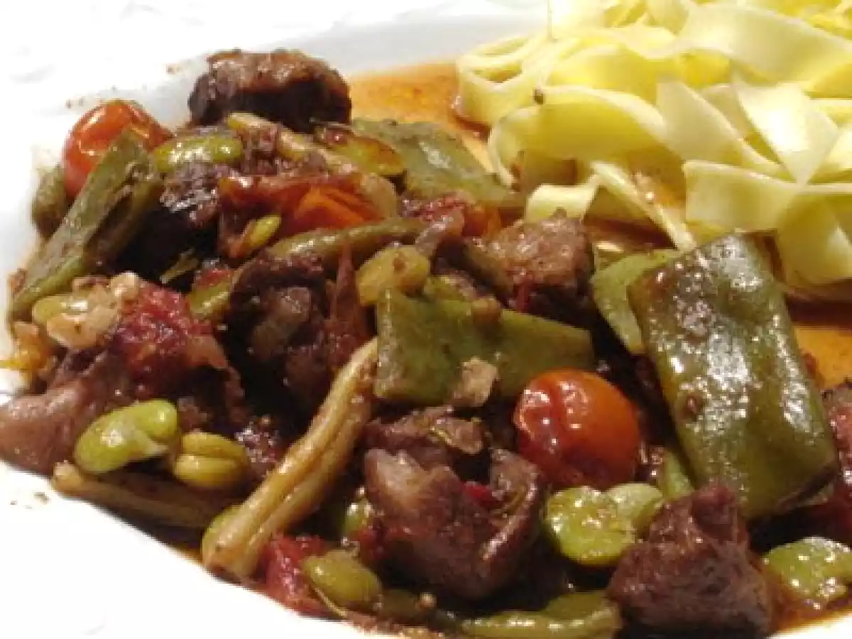 Lammragout mit frischen Bohnen und Tomaten
