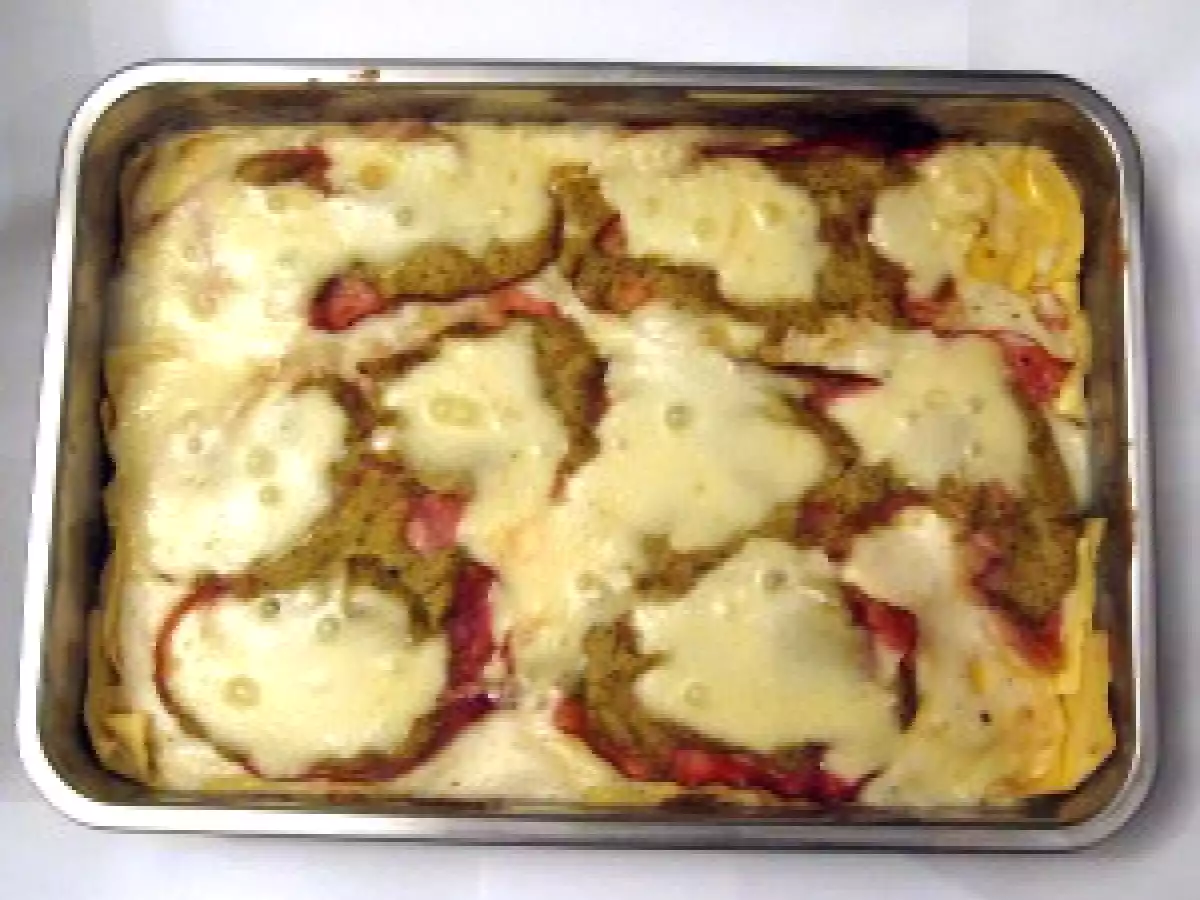 Lasagne mit Zucchinipesto, Speck und Scamorza