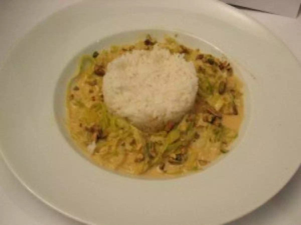 Lauch in Kokosmilch mit Reis