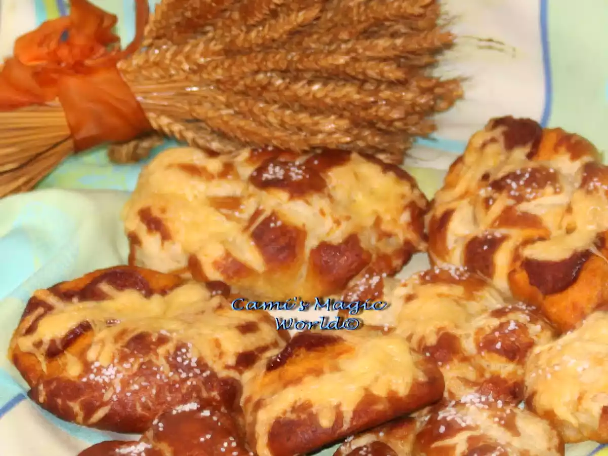 Laugenstangen mit Wurst, Käse, selbstgemacht