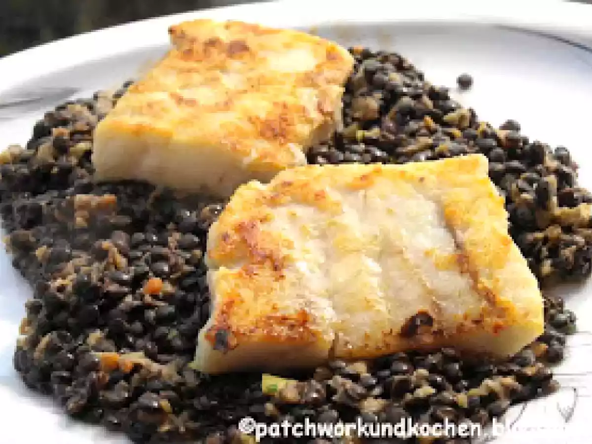 Lecker Sahnelinsen mit gebratenem Zander