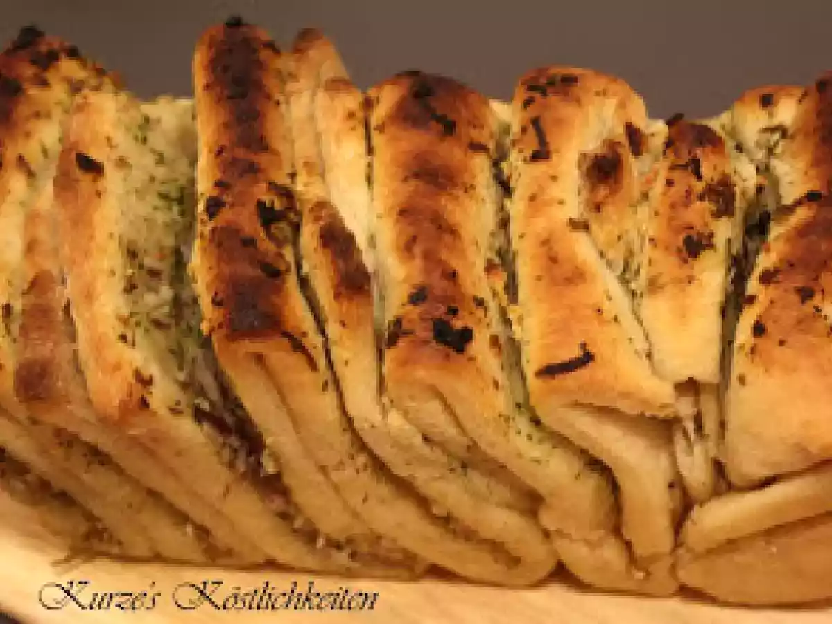 Leckere Grillbeilagen: Knobi-Faltenbrot