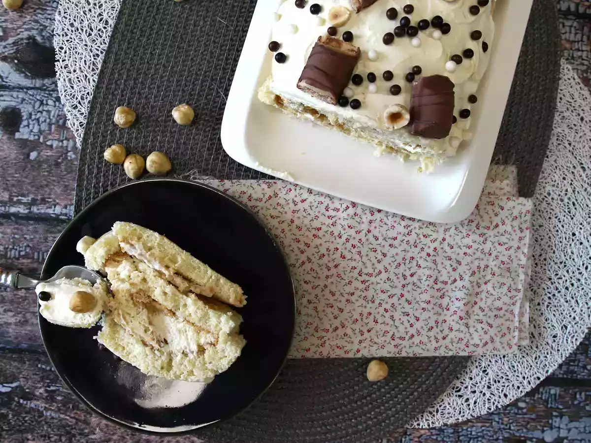 Leicht gerollt mit Kinder Bueno-Geschmack, perfekt als Geburtstagskuchen oder als Weihnachtsstollen! - foto 2