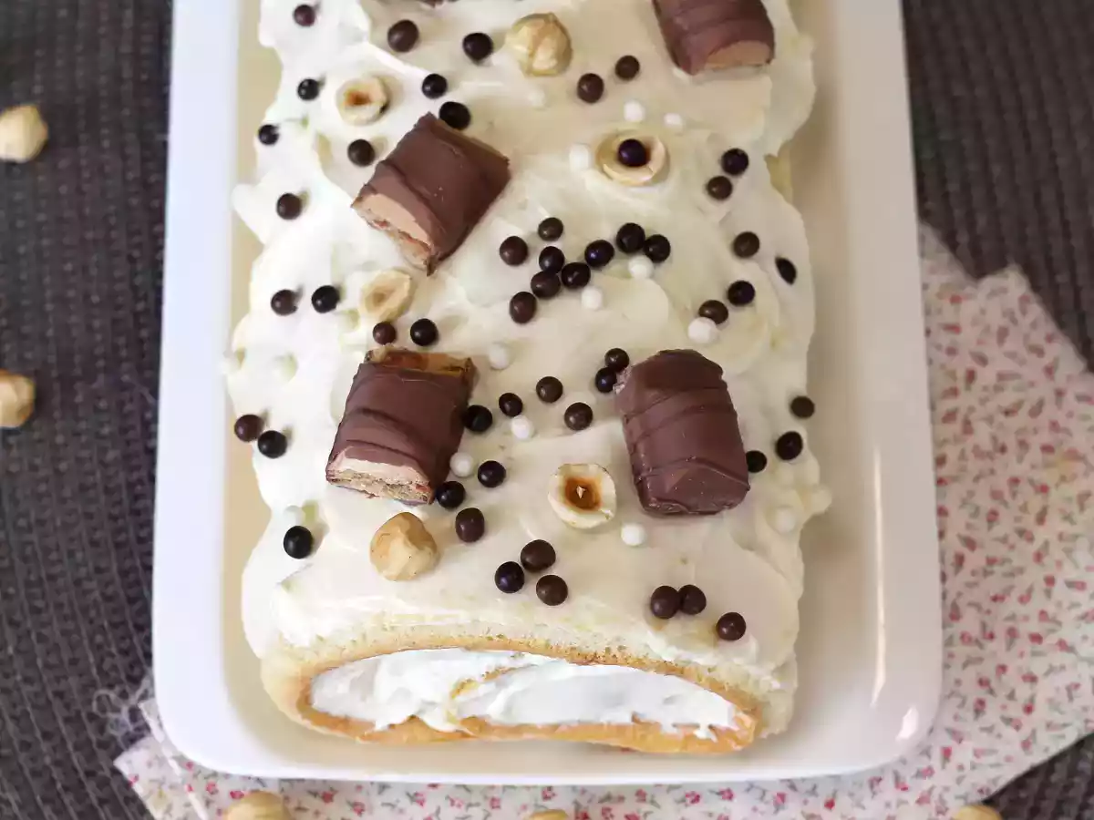 Leicht gerollt mit Kinder Bueno-Geschmack, perfekt als Geburtstagskuchen oder als Weihnachtsstollen! - foto 3
