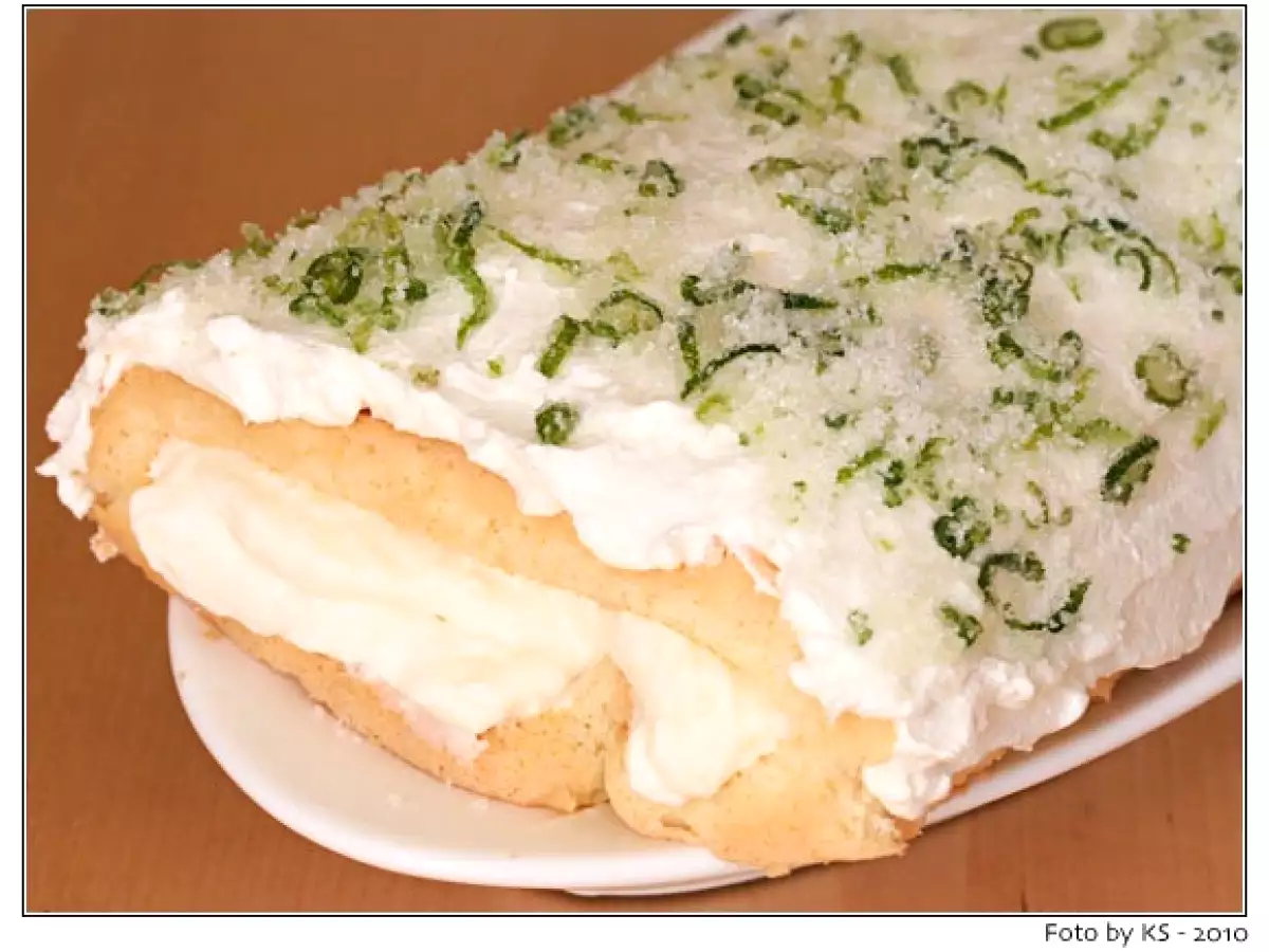 Limetten-Bisquit-Rolle