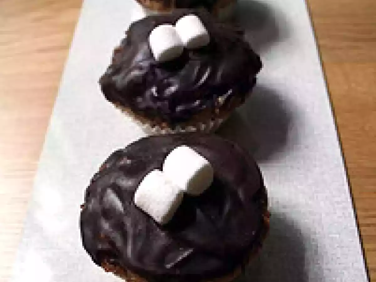 Marshmallow-muffins mit schokolade & nüssen