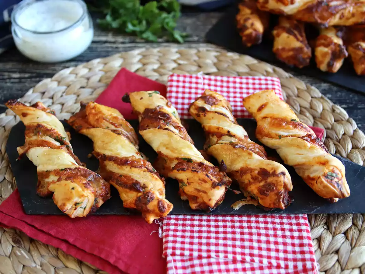 Maxi-Blätterteigspiralen (Tomate, Schinken, Mozzarella, Petersilie) - foto 3