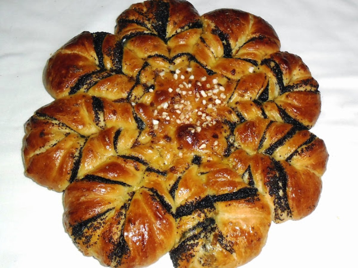 Mein erster Versuch eine Hefeteig-Blume zu backen