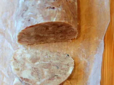 Mezze mit gekochtes Hirn- und Kehlfleisch aus Lamm
