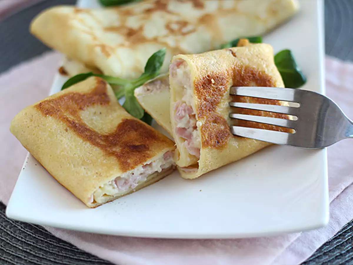 Mit Béchamel, Käse und Schinken gefüllte Crêpes - foto 4