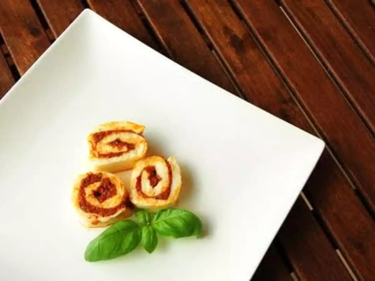 Mit Pesto gefüllter Mozarella