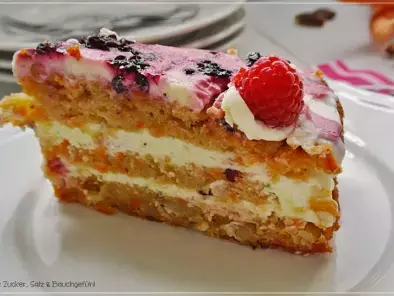 Möhren-Nuss-Torte