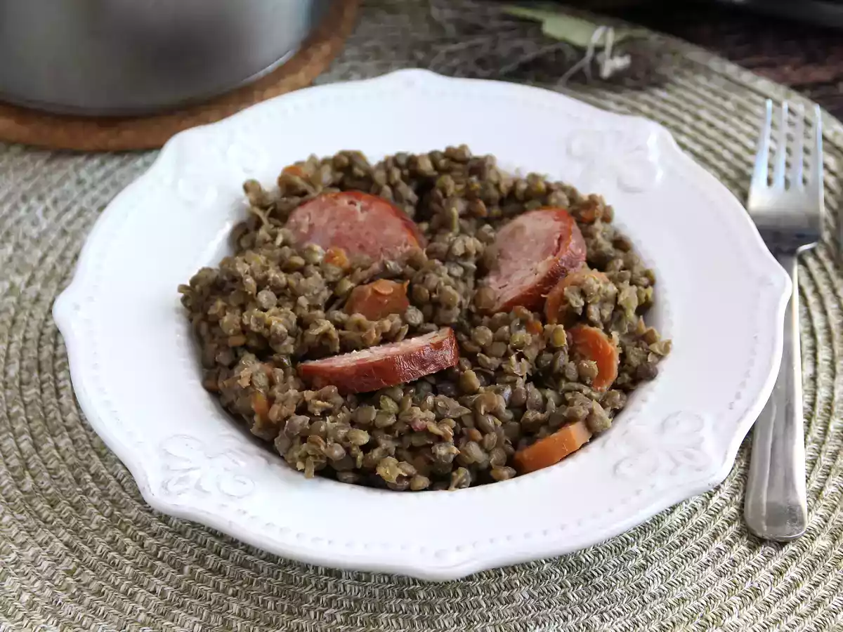 Morteau-Wurst und geschmorte Linsen - foto 4