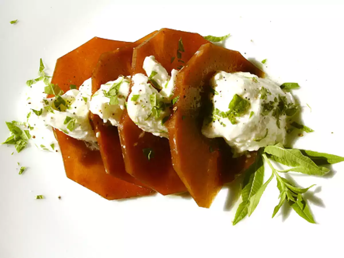 Mozzarella mit mariniertem Kürbis