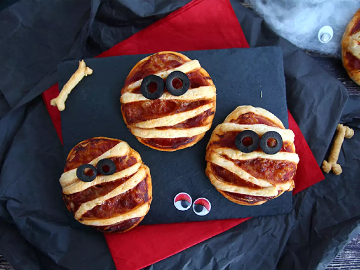 Mumien-Pizzen aus Blätterteig : einfacher Halloween-Snack - foto 2