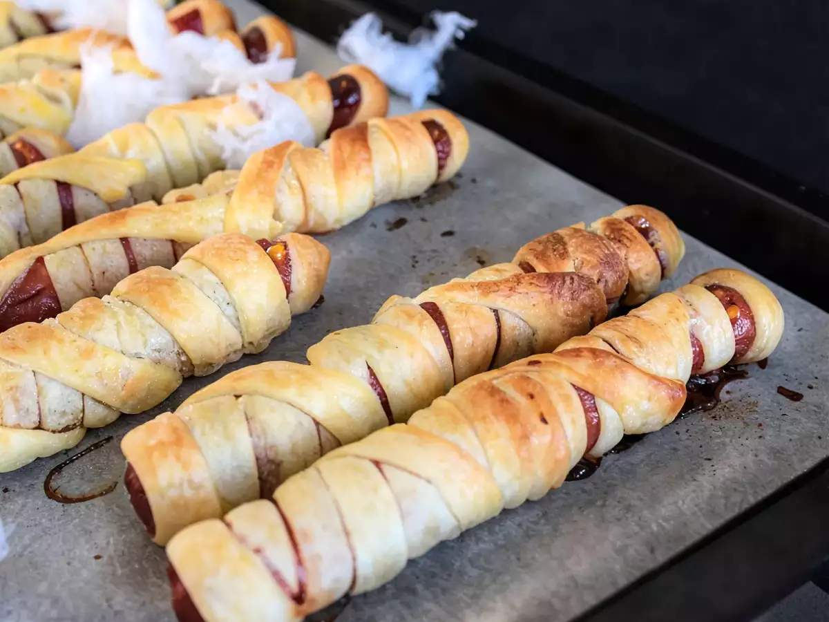 Mumienwürstchen aus Blätterteig : einfacher Halloween-Snack - foto 2