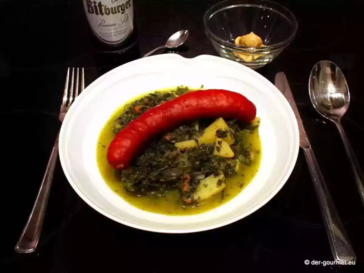 Münsterländer Grünkohltopf mit Mettewurst