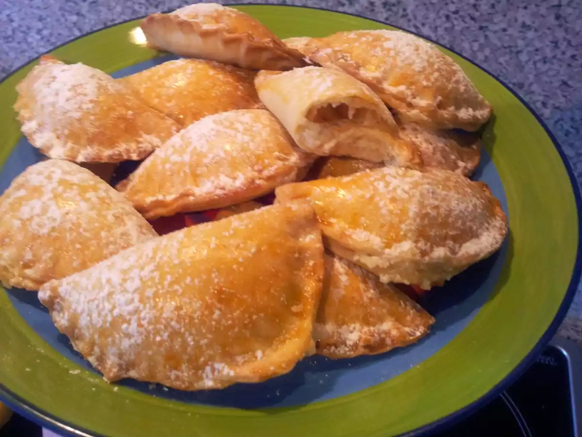 Mürbe Ravioli mit Mascarpone-Zitronenfüllung