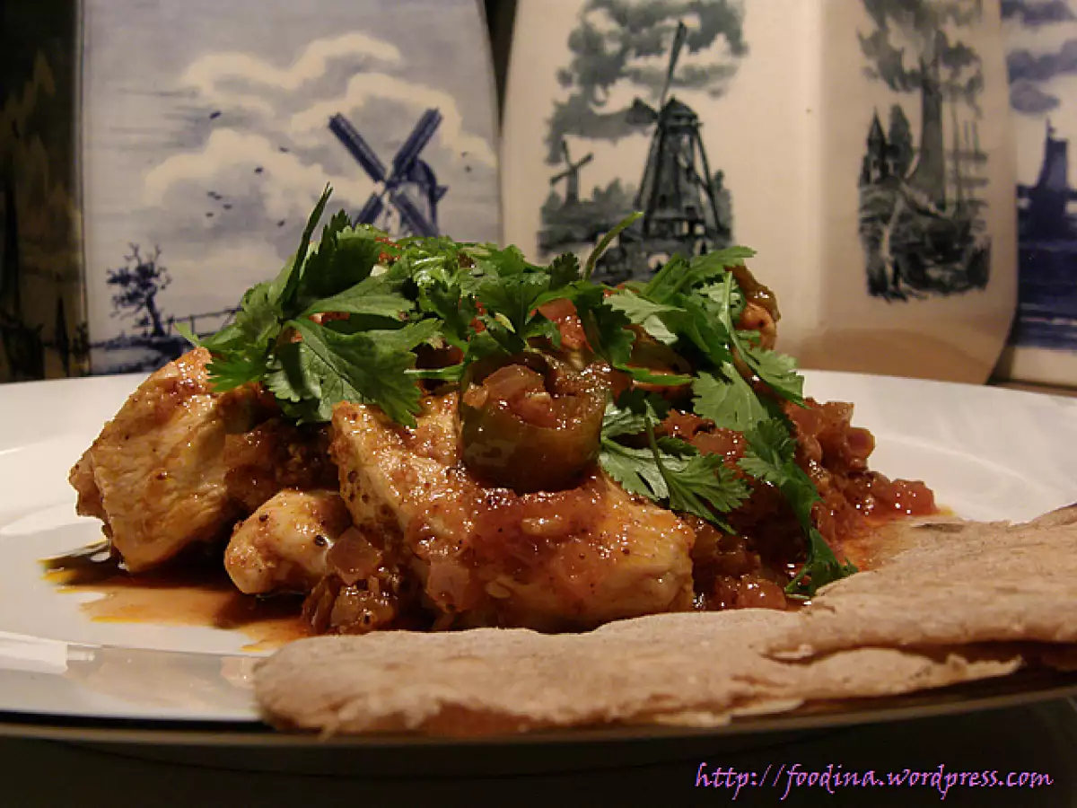 Murghi Jalfrezie Hähnchen in Zwiebelsauce