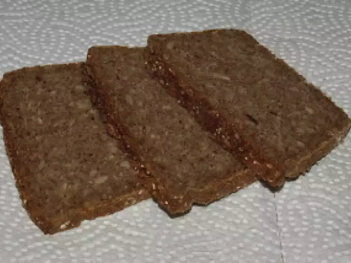 Nachgemacht Kerniges und saftiges Roggenschrotbrot