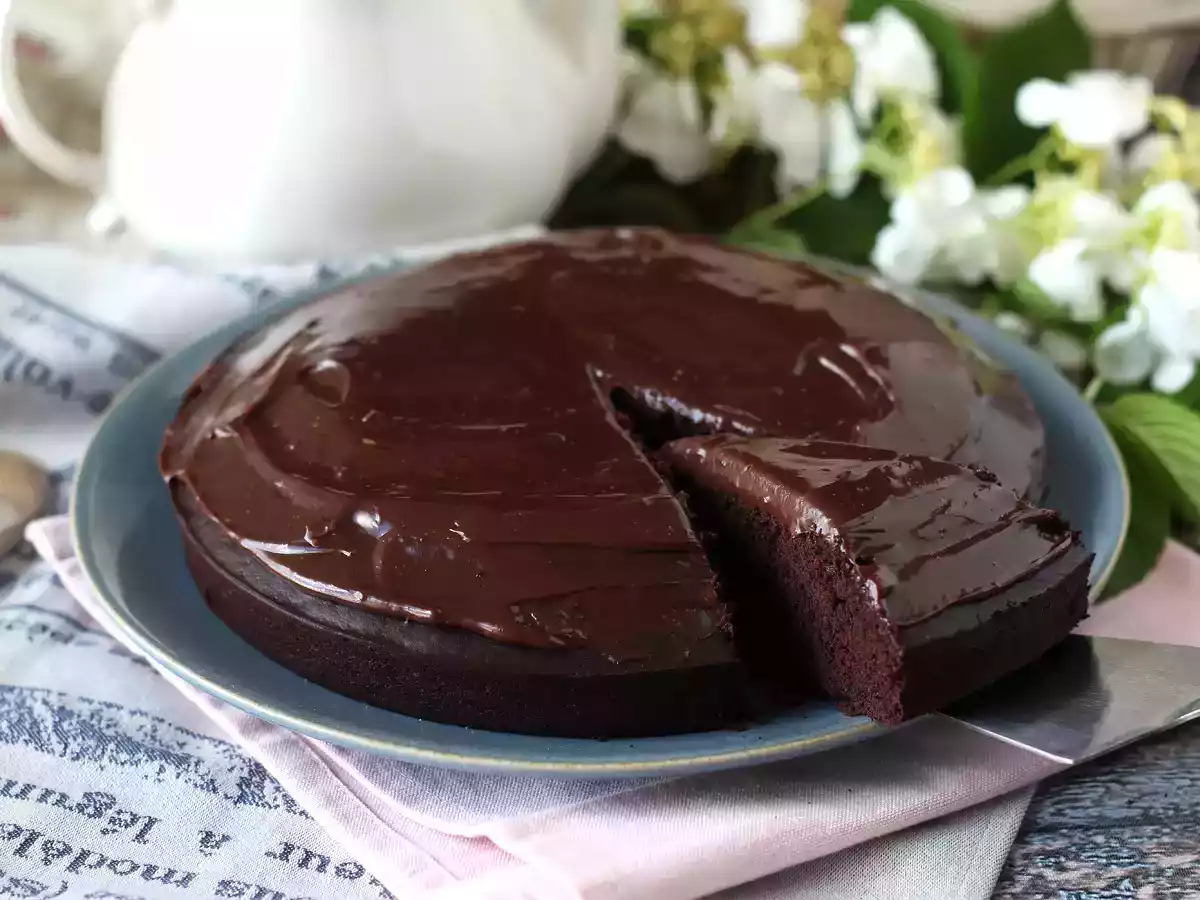 Nega-Maluca-Kuchen mit Brigadeiro-Glasur - foto 5