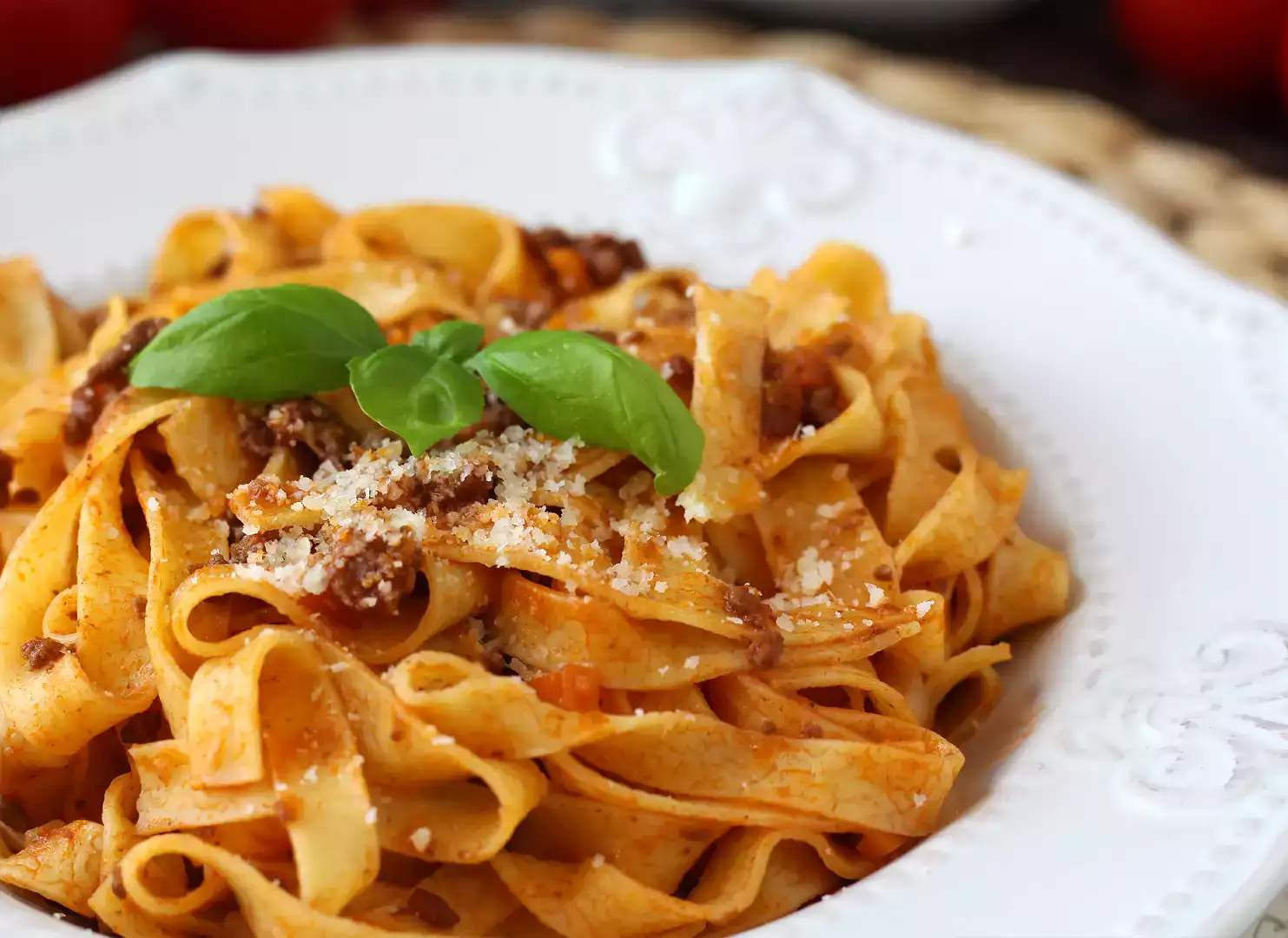 Nudeln mit bolognese-soße - tagliatelle al ragù alla bolognese