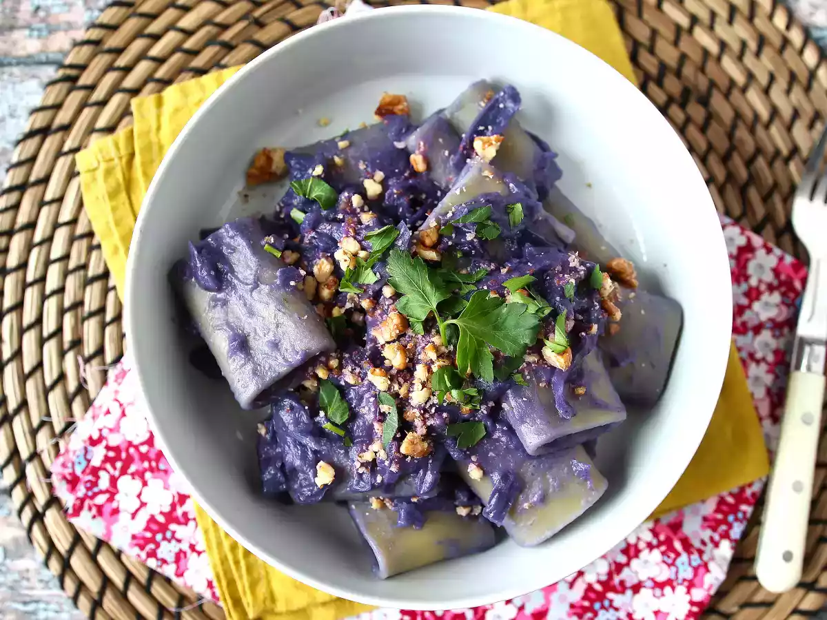 Nudeln mit Rotkohl und Walnüssen, der erste Gang, der gut aussieht und einfach zuzubereiten ist - foto 3