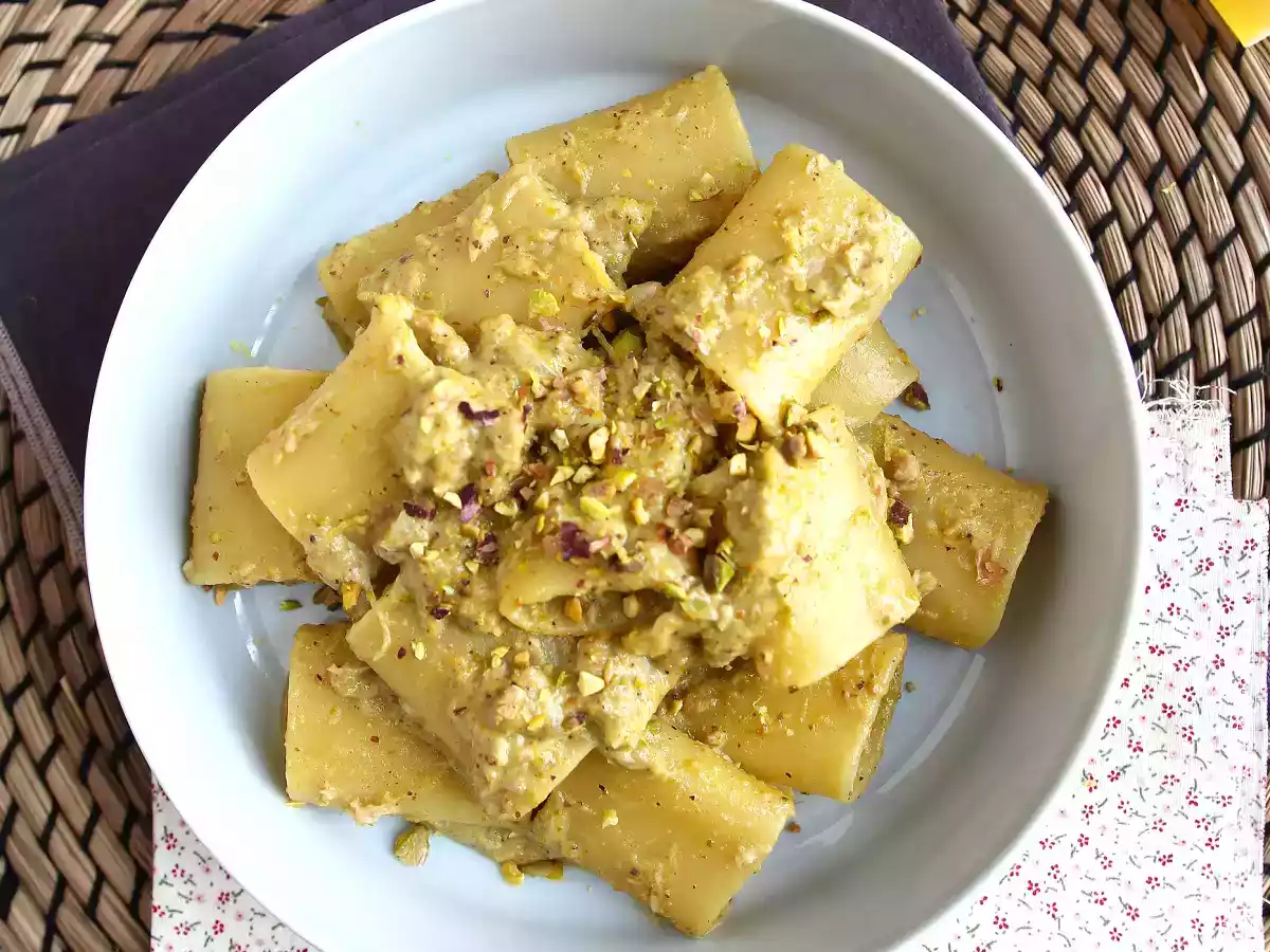 Nudeln mit Thunfisch, Pistazien und Zitrone - foto 5