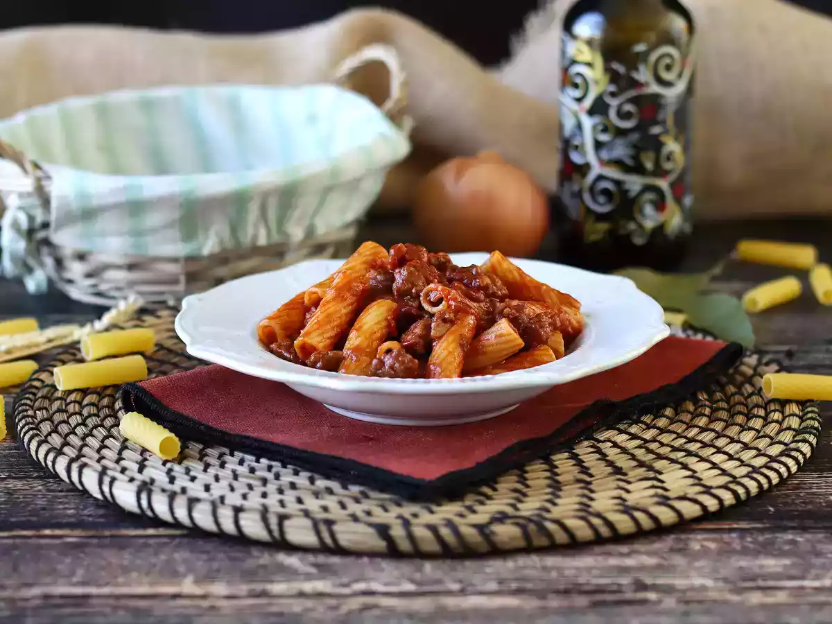 Nudeln mit Wurstsauce: ein einfaches Gericht mit intensivem Geschmack - foto 7