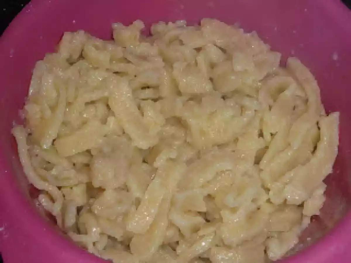 Nudeln selbstgemacht (ohne Nudelmaschine)