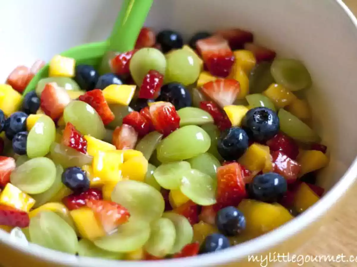 Obstsalat mit Limetten-Honig-Dressing