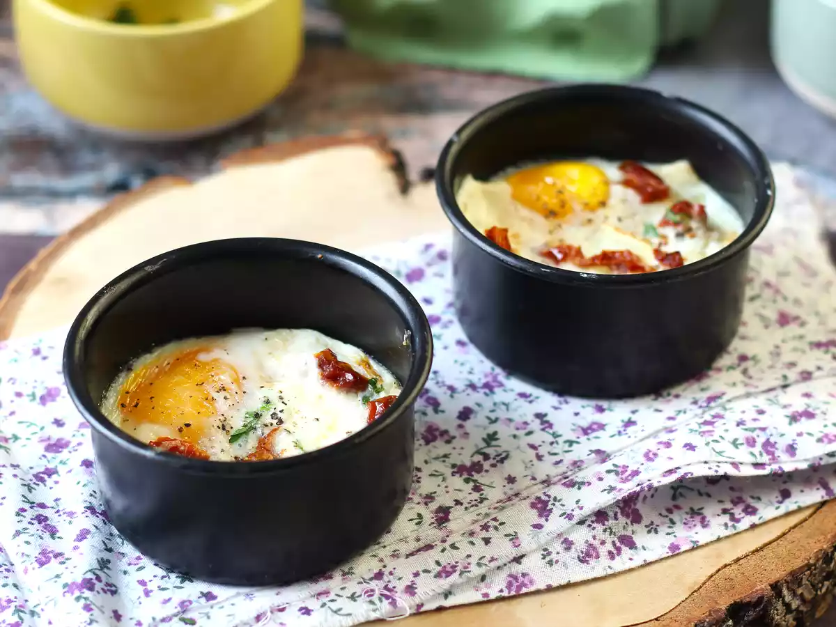Oeufs cocotte chèvre et tomates séchées au Air Fryer! - foto 3
