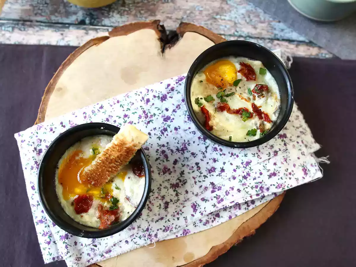 Oeufs cocotte chèvre et tomates séchées au Air Fryer! - foto 5