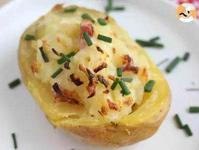 Ofenkartoffeln gefüllt mit Speck und Käse
