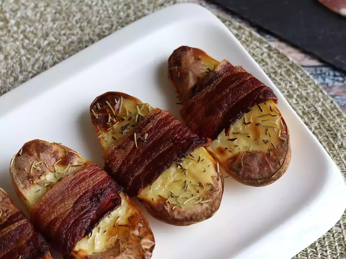 Ofenkartoffeln im Speckmantel