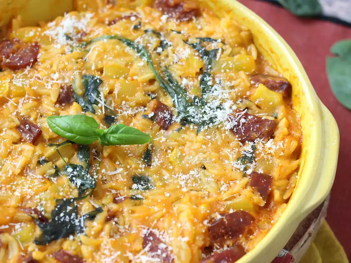 One-Pot-Orzo mit Paprika, Chorizo und Spinat - foto 4