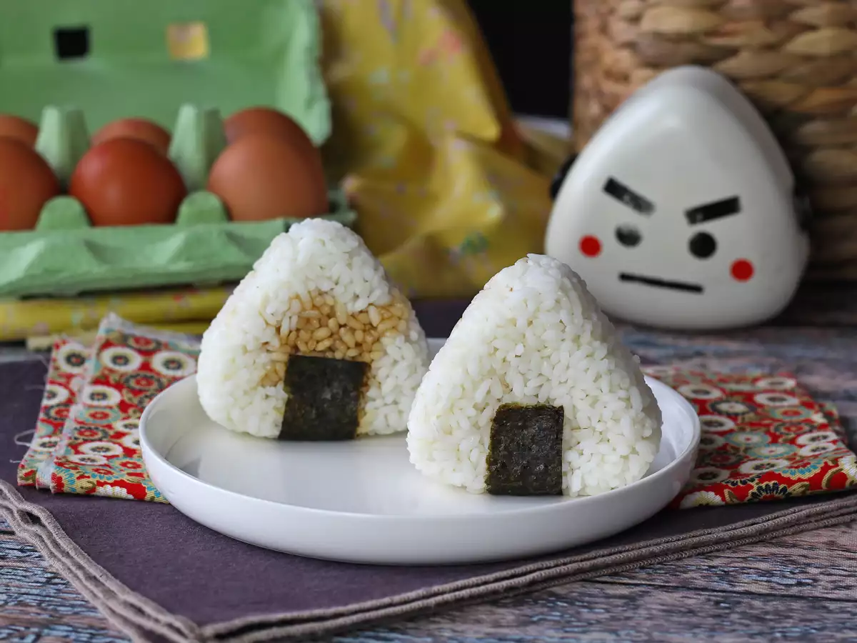 Onigiri mit in Sojasauce marinierten Eigelben - foto 7