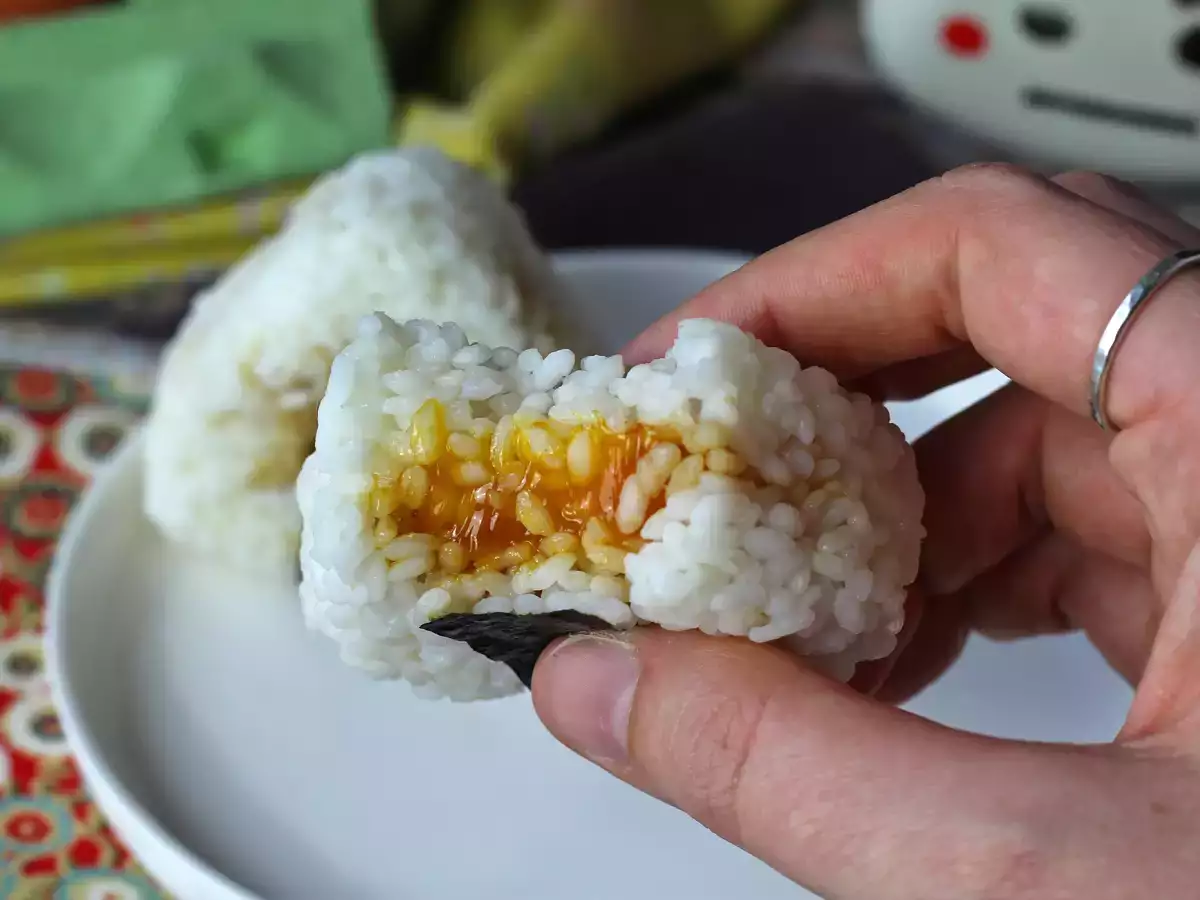 Onigiri mit kandierten Eigelben in Sojasauce - foto 3