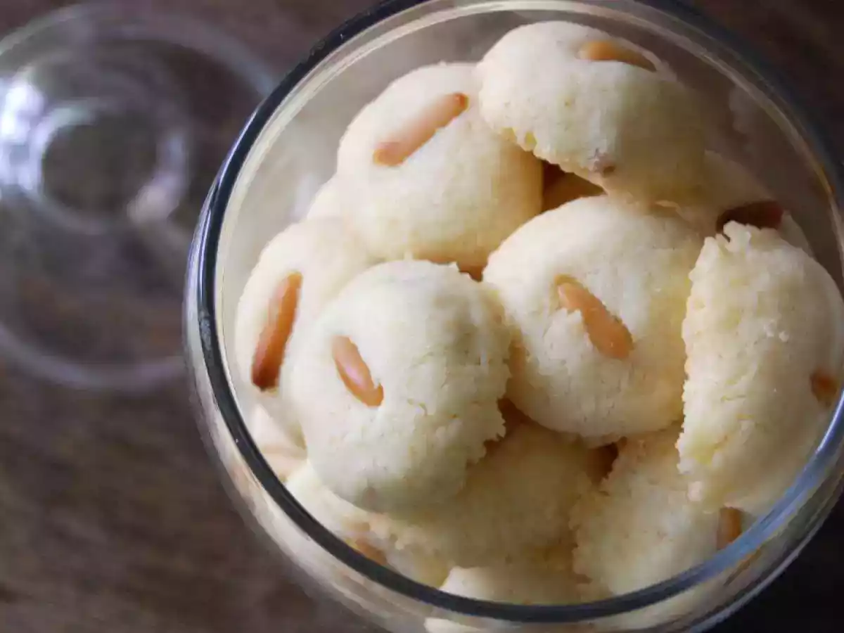 Orangen-Pinienkern-Plätzchen