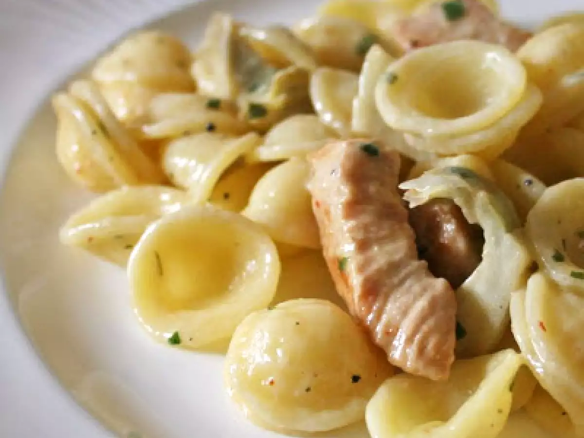 Orecchetti con tacchino e carciofi