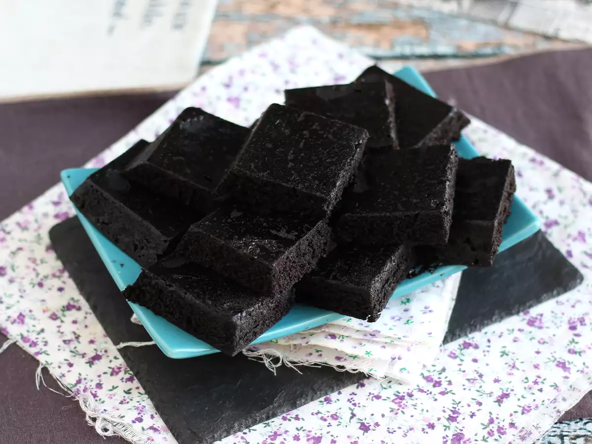 Oreo-Kuchen aus nur 3 Zutaten – in 6 Minuten in der Mikrowelle fertig! - foto 2